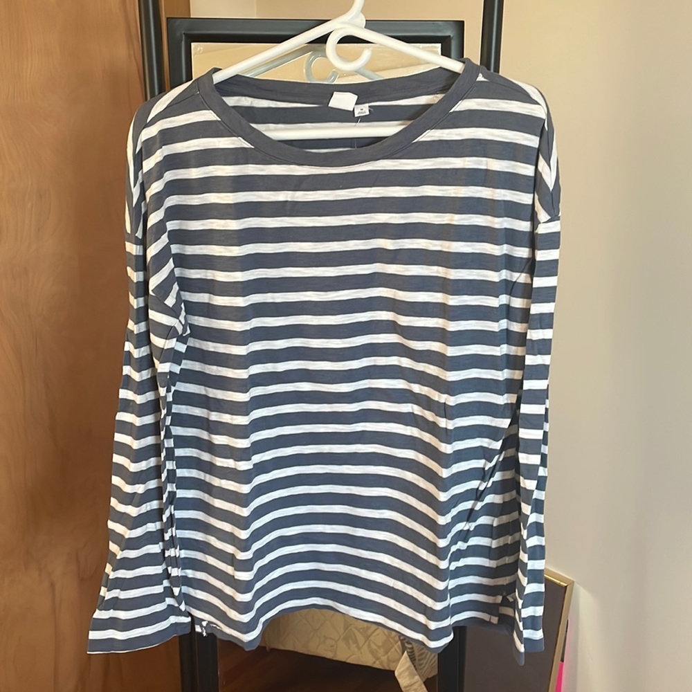 Medium Gap stripped shirt